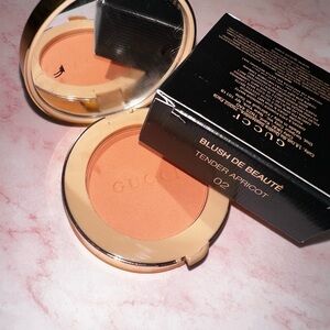 Gucci Blush de Beauté in Warm Apricot